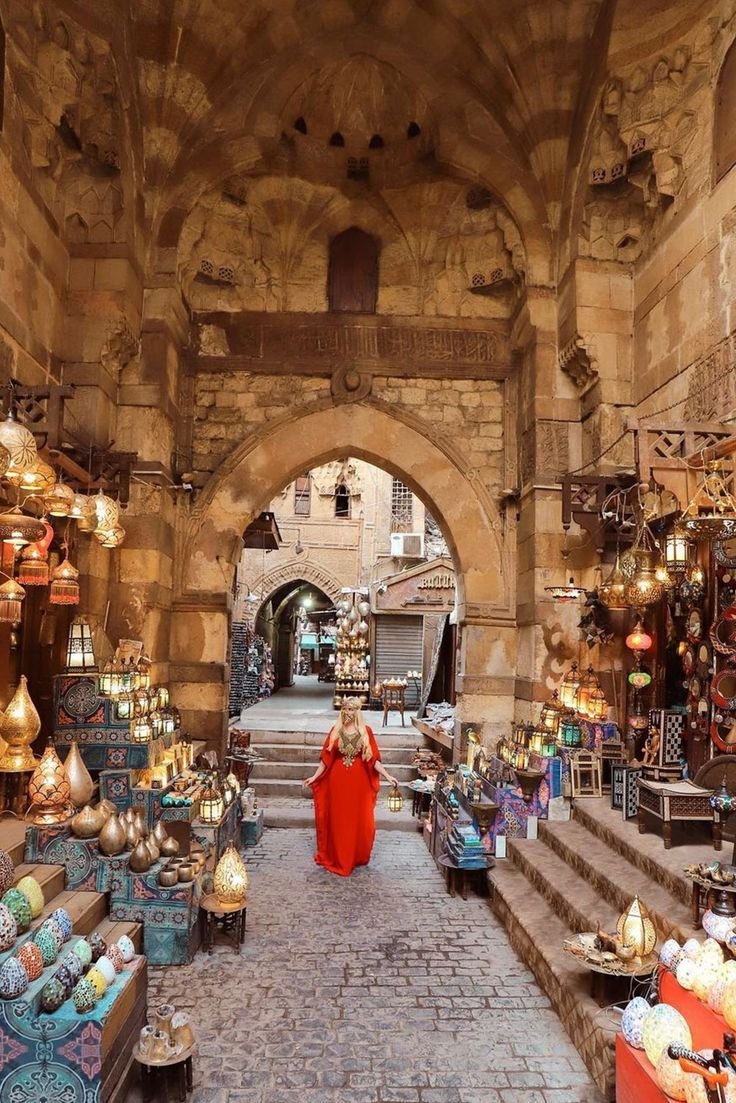 Private Day Tour to Giza Pyramids, Egyptian Museum & Khan El Khalili